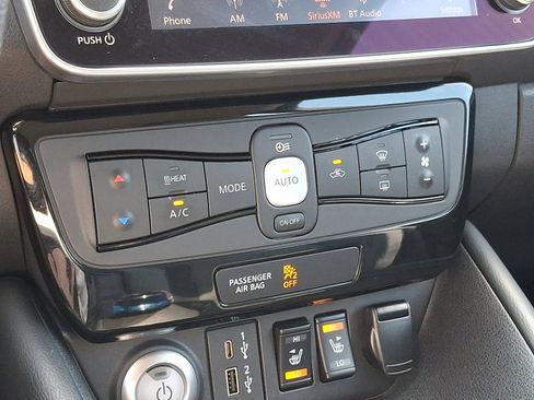 Certified 2022 Nissan Leaf SL Plus image 18