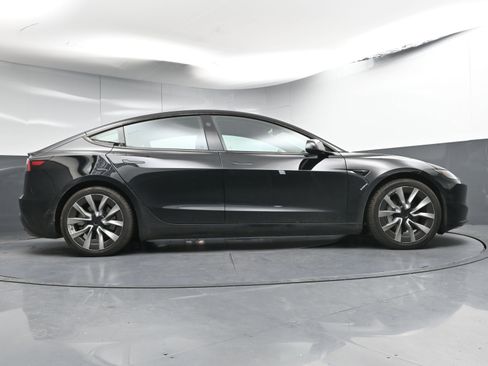 Used 2024 Tesla Model 3 image 22