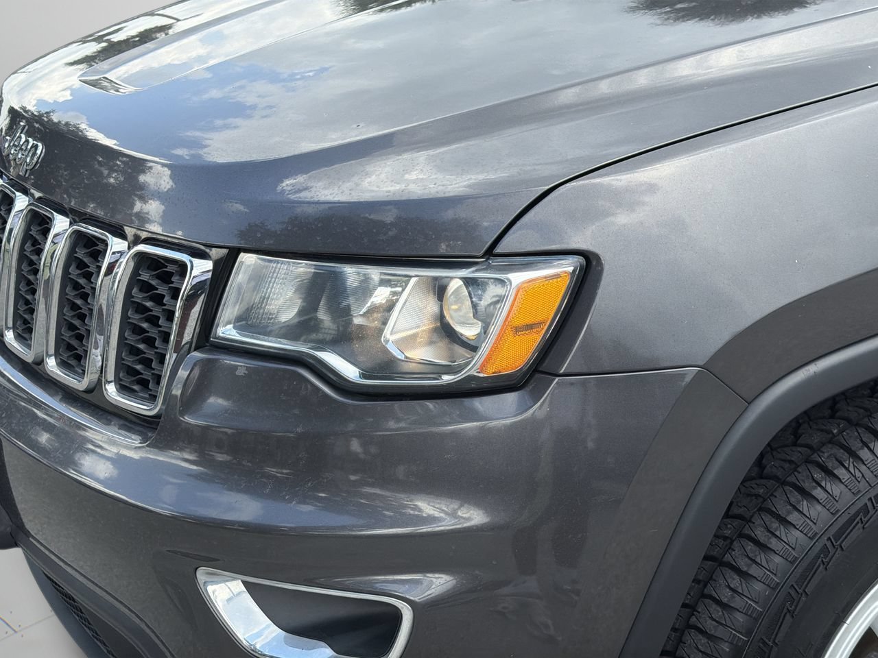 Used 2019 Jeep Grand Cherokee Laredo RWD image 6