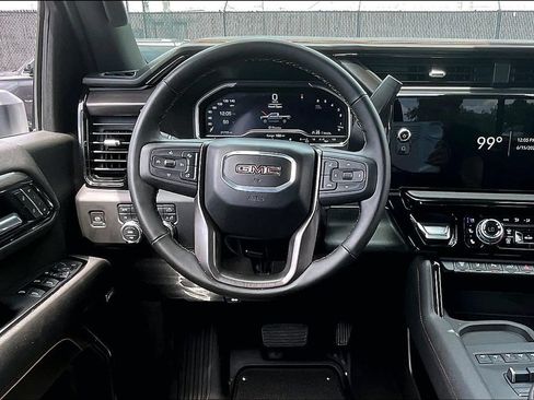 Used 2025 GMC Sierra 2500 AT4 w/ AT4 Premium Plus Package AWD/4WD image 9
