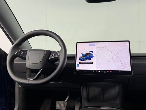 Used 2025 Tesla Model 3 Long Range image 11