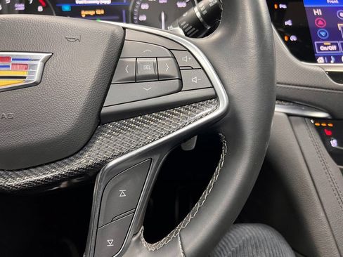 Used 2025 Cadillac XT5 Sportv w/ Technology Package AWD/4WD image 18