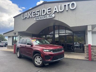 Used 2023 Jeep Grand Cherokee Laredo