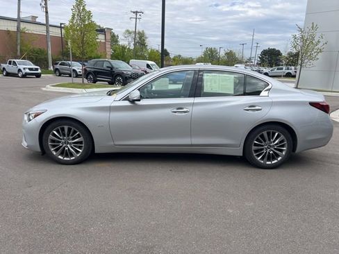 Used 2019 INFINITI Q50 Luxe w/ Essential Package (3.0T Luxe) AWD/4WD image 8