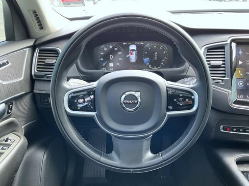 Used 2020 Volvo XC90 T5 Momentum w/ Protection Package Premier AWD/4WD image 11
