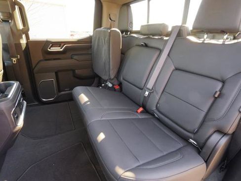 Used 2025 GMC Sierra 1500 SLT w/ SLT Premium Plus Package image 34