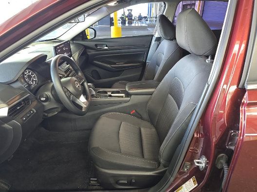 Used 2025 Nissan Altima 2.5 SV w/ SV Special Edition Package FWD image 8
