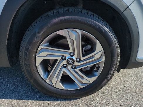 Used 2023 Hyundai Santa Fe SEL w/ Premium Package image 11