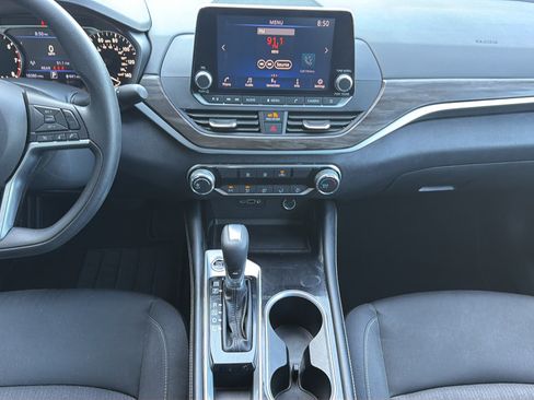 Certified 2023 Nissan Altima 2.5 SV FWD image 8
