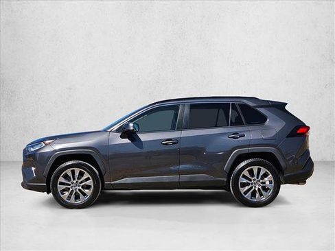 Used 2020 Toyota RAV4 XLE Premium FWD image 9