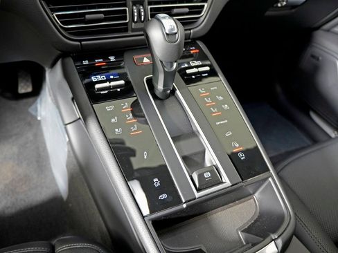 New 2026 Porsche Macan S image 30