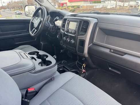 Used 2018 RAM 2500 Tradesman w/ Chrome Appearance Group image 10