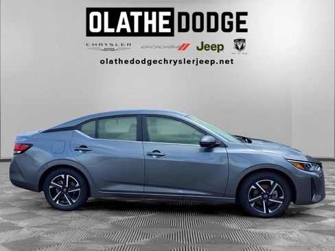 Used 2024 Nissan Sentra SV FWD image 29