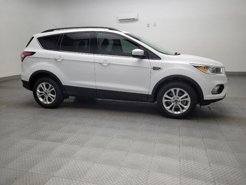 Used 2018 Ford Escape SE image 11