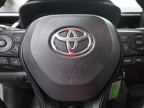 Used 2022 Toyota Corolla LE FWD image 9