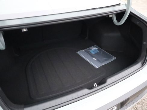 New 2025 Kia K4 LXS image 10