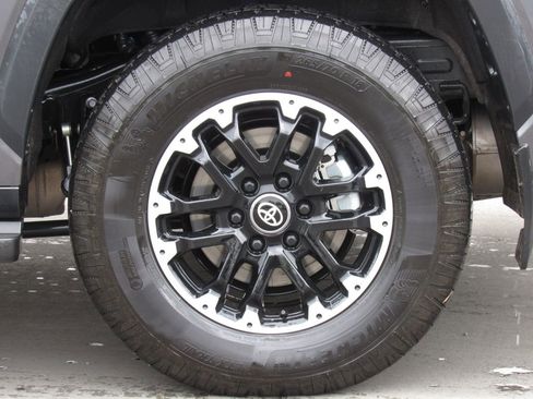 Certified 2026 Toyota Sequoia SR5 w/ TRD Off-Road Package AWD/4WD image 41