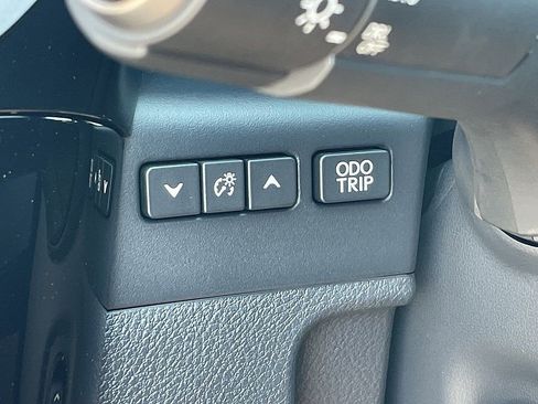 Used 2025 Lexus ES 350 w/ Premium Package image 18