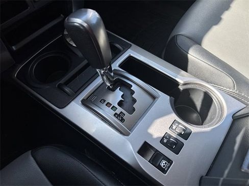 Used 2022 Toyota 4Runner SR5 Premium image 28