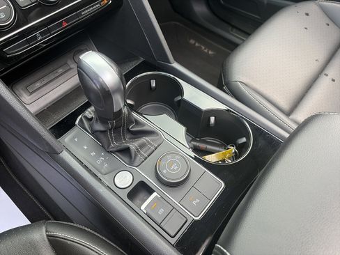 Used 2023 Volkswagen Atlas SE image 36