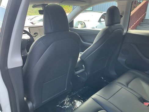 Used 2021 Tesla Model Y Long Range image 33