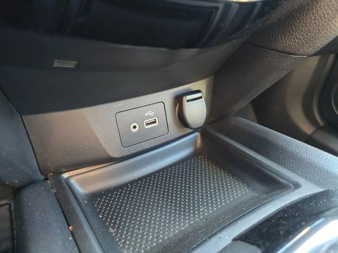 Used 2019 Nissan Rogue S image 29