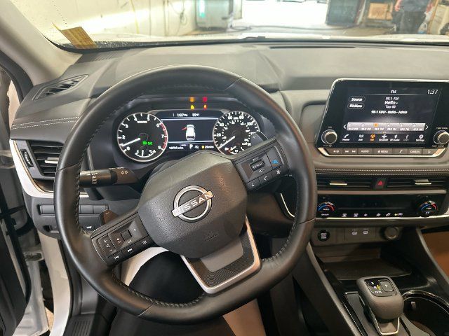 Used 2026 Nissan Rogue SV AWD/4WD image 15