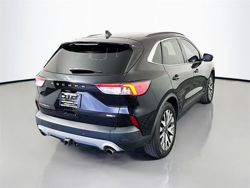 Used 2020 Ford Escape Titanium image 7