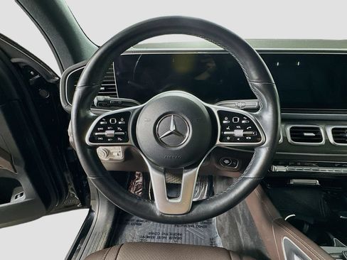 Used 2021 Mercedes-Benz GLS 450 4MATIC image 11