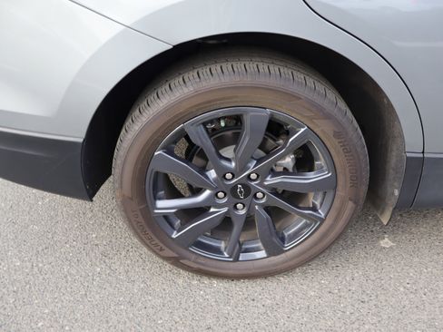 Used 2024 Chevrolet Equinox RS w/ RS Leather Package image 39