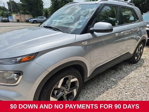 Used 2025 Hyundai Venue SEL FWD image 1