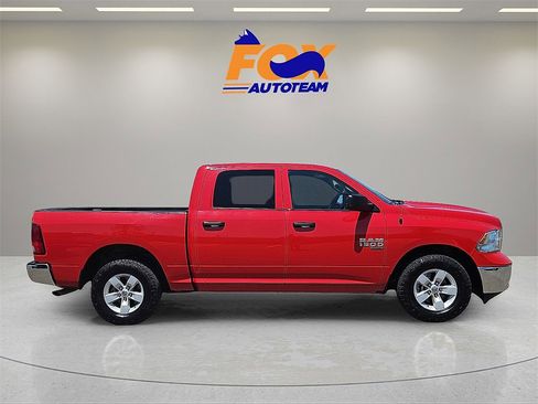 Used 2022 RAM 1500 Classic SLT image 12