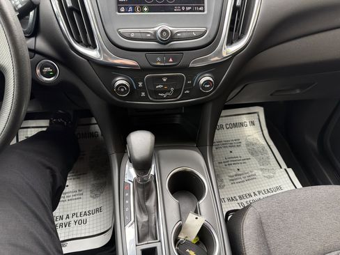 Used 2023 Chevrolet Equinox LT image 19