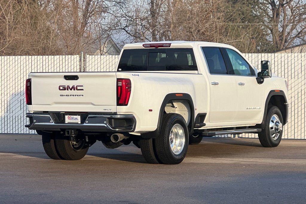 Used 2026 GMC Sierra 3500 SLT w/ SLT Premium Package AWD/4WD image 4