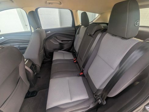Used 2018 Ford Escape SE w/ SE Sync 3 Package image 16