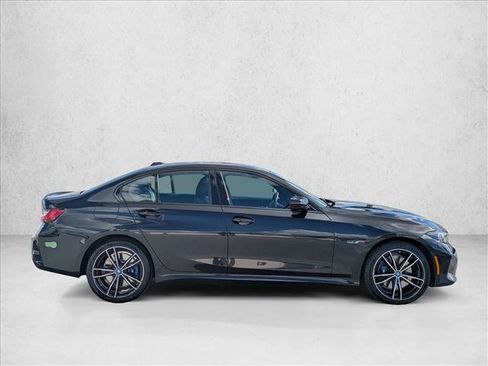 Used 2023 BMW 330e 330e w/ M Sport Package image 4