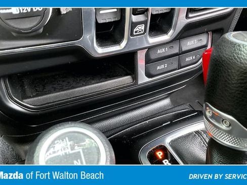 Used 2020 Jeep Gladiator Overland w/ LED Lighting Group AWD/4WD image 26