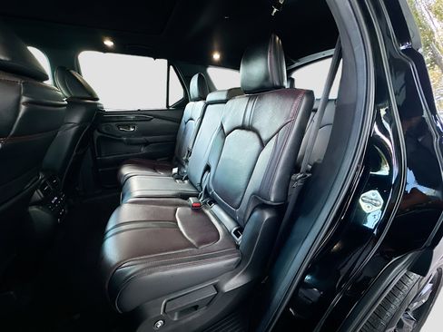Used 2025 Honda Pilot Black Edition image 26