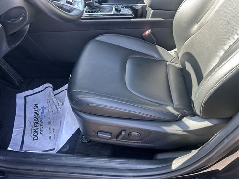 Used 2025 Kia Sportage EX image 18