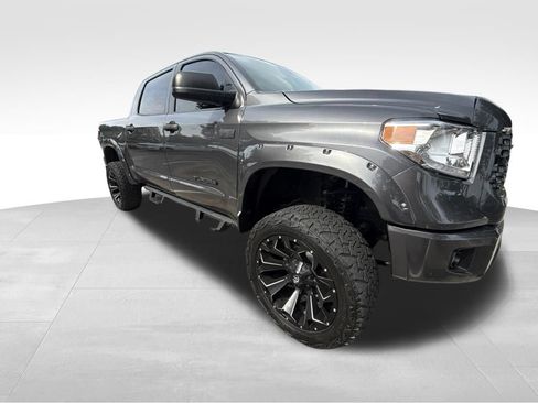 Used 2021 Toyota Tundra SR5 w/ SR5 Upgrade Package AWD/4WD image 11