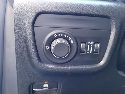 Certified 2024 Jeep Grand Cherokee L Laredo image 13