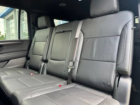 Certified 2025 Chevrolet Suburban LT w/ Comfort Package AWD/4WD image 8