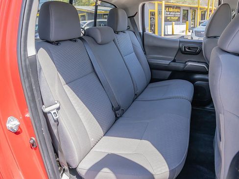 Used 2022 Toyota Tacoma SR5 RWD image 21