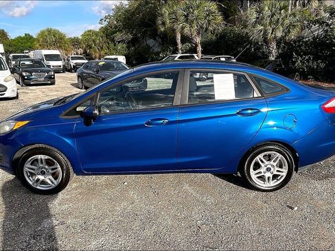 Used 2018 Ford Fiesta SE image 29