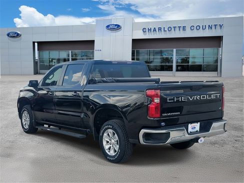 Used 2022 Chevrolet Silverado 1500 LT image 3