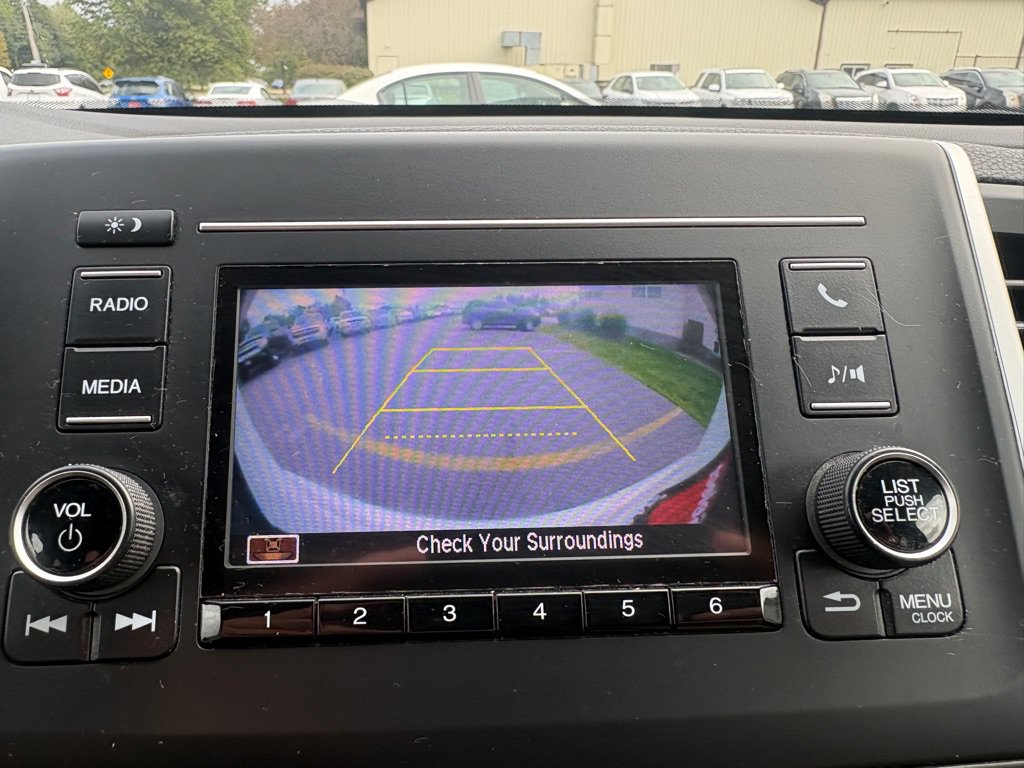 Used 2017 Honda Pilot LX image 17