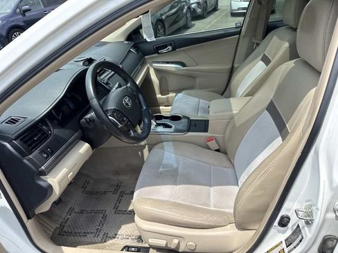 Used 2013 Toyota Camry XLE w/ Leather Pkg FWD image 14