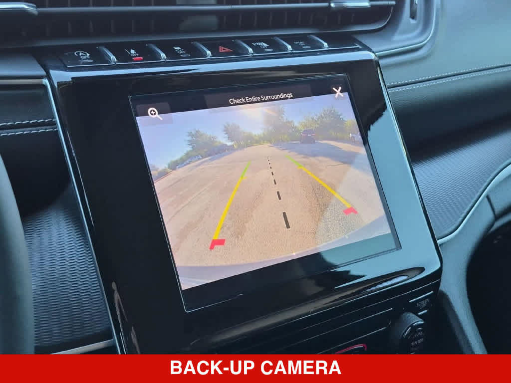 Used 2023 Jeep Grand Cherokee Laredo RWD image 28