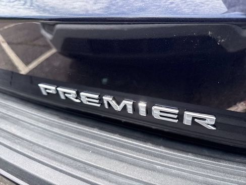 Used 2025 Chevrolet Tahoe Premier w/ Sun And Tow Package AWD/4WD image 17