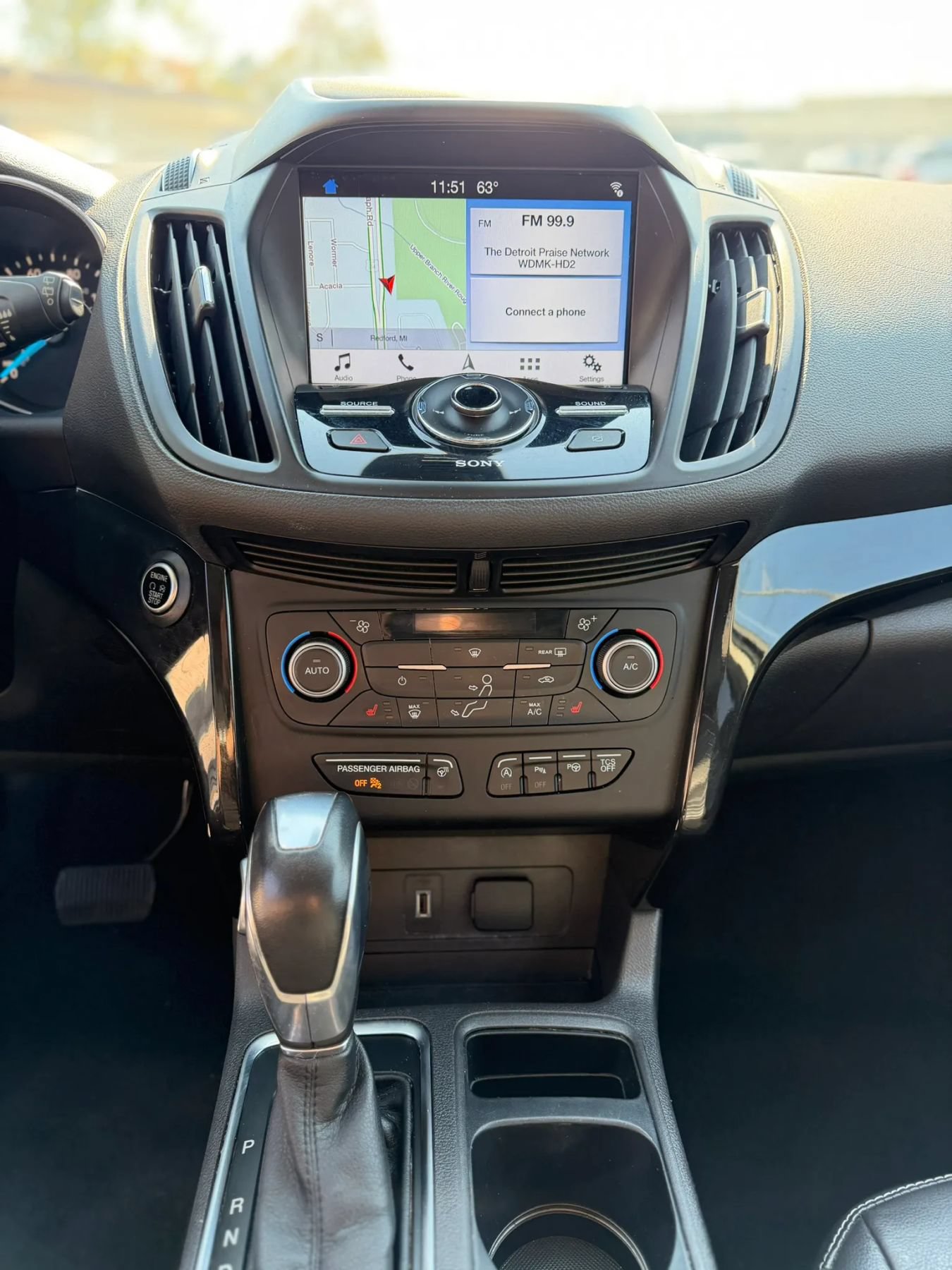 Used 2019 Ford Escape Titanium AWD/4WD image 14